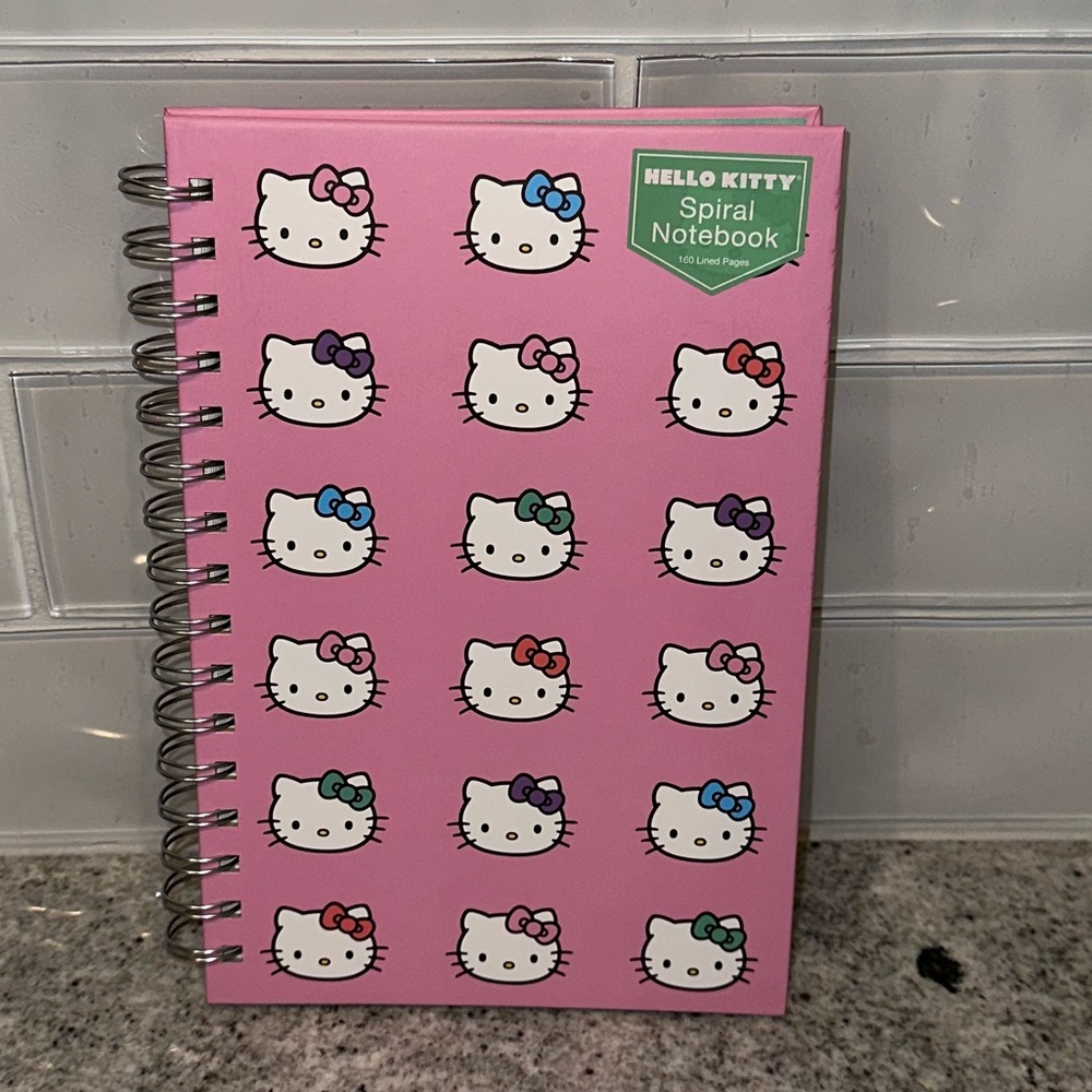 ✨NWT✨ Hello Kitty Sanrio Spiral Notebook Journal 160 Pages Pink Multicolor Bows